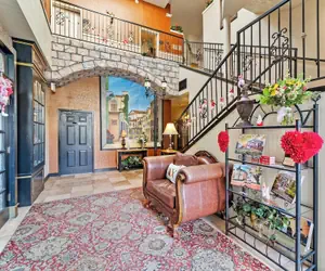 Photo 3 - Anniversary Inn - 5th South