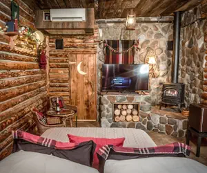 Photo 4 - Anniversary Inn - 5th South