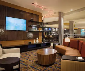 Photo 2 - Courtyard by Marriott Hanover Lebanon