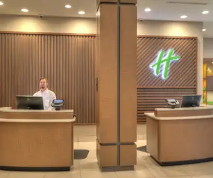 Photo 3 - Holiday Inn & Suites Pigeon Forge Convention Center by IHG