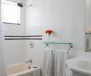 Photo 4 - Calistoga Wine Way Inn