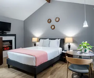 Photo 2 - Inn at Haystack Rock