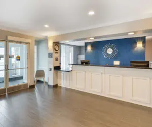 Photo 3 - Best Western Visalia Hotel