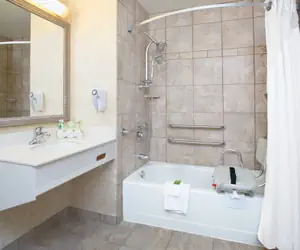 Photo 5 - Holiday Inn Express & Suites Minot by IHG