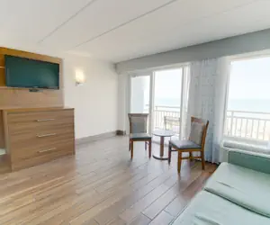 Photo 2 - Marjac Suites Virginia Beach Oceanfront