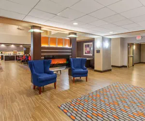 Photo 2 - Hampton Inn & Suites Merced