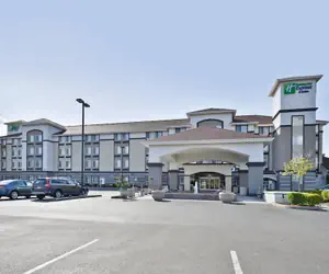 Photo 2 - Holiday Inn Express & Suites Tacoma South - Lakewood by IHG