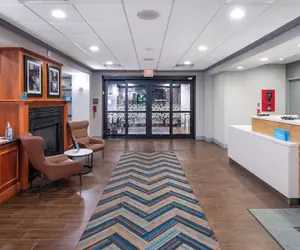 Photo 4 - Hampton Inn Omaha West-Lakeside