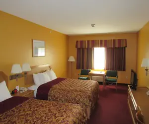 Photo 2 - Parkfield Inn