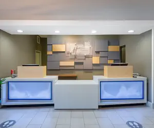 Photo 3 - Holiday Inn Express Hotel & Suites Weston by IHG