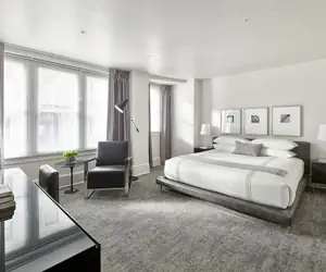 Photo 5 - AKA Rittenhouse Square