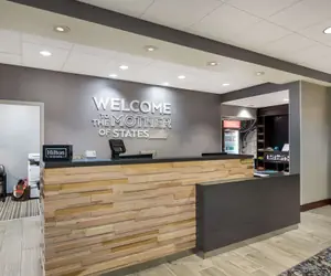 Photo 4 - Hampton Inn & Suites Fredericksburg-at Celebrate Virginia