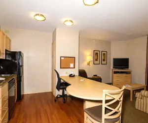 Photo 5 - Candlewood Suites Ft Myers I-75 by IHG