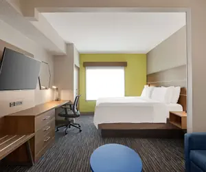 Photo 5 - Holiday Inn Express & Suites Pembroke Pines-Sheridan St by IHG