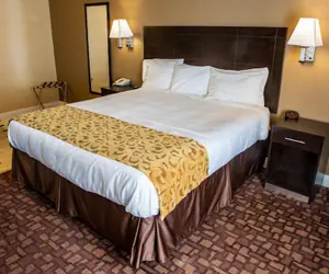 Photo 3 - Marinwood Inn & Suites