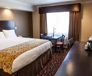 Photo 5 - Marinwood Inn & Suites