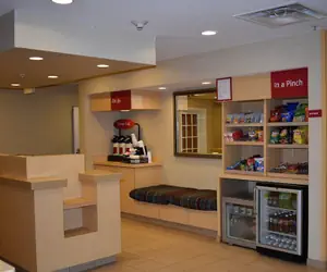 Photo 3 - TownePlace Suites by Marriott Republic Airport Long Island