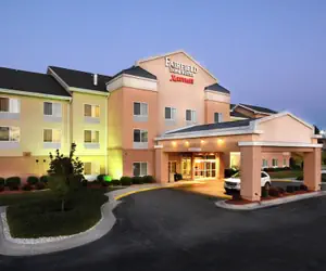 Photo 2 - Fairfield Inn & Suites by Marriott