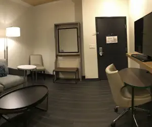 Photo 4 - Holiday Inn & Suites McKinney - N Allen by IHG