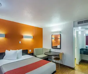 Photo 2 - Motel 6 Ardmore, OK