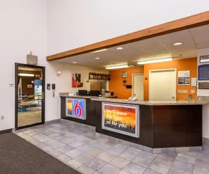 Photo 3 - Motel 6 Waterloo, IA