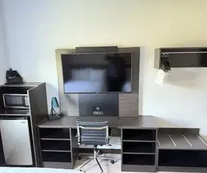 Photo 3 - Baymont by Wyndham Athens, TN