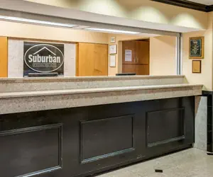 Photo 4 - Suburban Studios Avondale