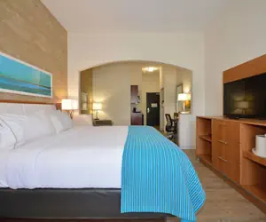 Photo 5 - Holiday Inn Express & Suites Farmington by IHG