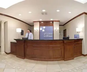 Photo 3 - Holiday Inn Express & Suites Farmington by IHG