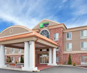 Photo 2 - Holiday Inn Express & Suites Farmington by IHG