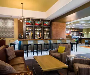 Photo 2 - Courtyard by Marriott Little Rock Downtown