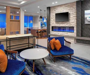 Photo 2 - Fairfield Inn & Suites by Marriott Virginia Beach Oceanfront