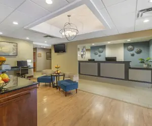 Photo 4 - Best Western Plus University Inn