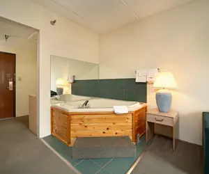 Photo 4 - Hotel Pigeon Forge