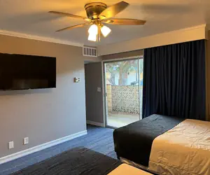 Photo 3 - Lamp Liter Inn Visalia, an Ascend Collection Hotel