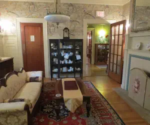 Photo 2 - The Silver Fountain Inn