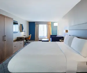 Photo 4 - Holiday Inn Express and Suites Turlock by IHG