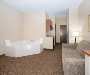 Photo 5 - Holiday Inn Express Hotel & Suites Concordia by IHG