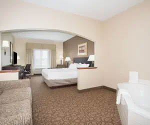 Photo 4 - Holiday Inn Express Hotel & Suites Concordia by IHG