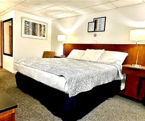 Photo 2 - Budget Inn