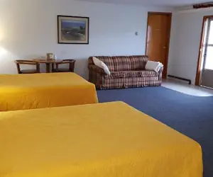 Photo 4 - Budget Inn