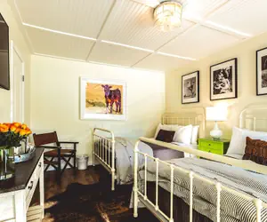 Photo 4 - Stables Inn