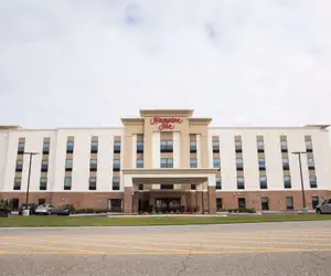 Photo 2 - Hampton Inn Big Rapids