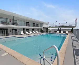 Photo 2 - The Beach House