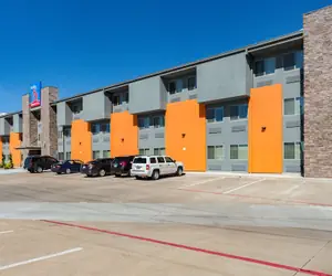 Photo 2 - Studio 6 Plano, TX