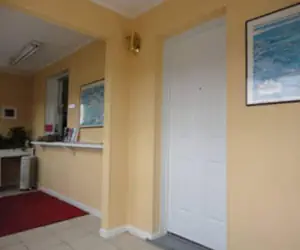 Photo 3 - Royal Inn Motel