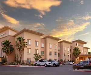 Photo 2 - Best Western Plus Coalinga Inn