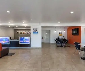 Photo 5 - Studio 6 Bryan, TX - University Area