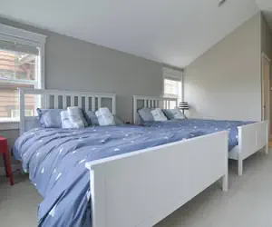 Photo 2 - Seattle Vacation Home: Off The Wall