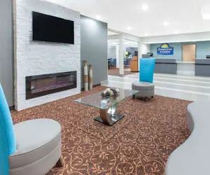 Photo 2 - Days Inn & Suites Grand Rapids Near Downtown